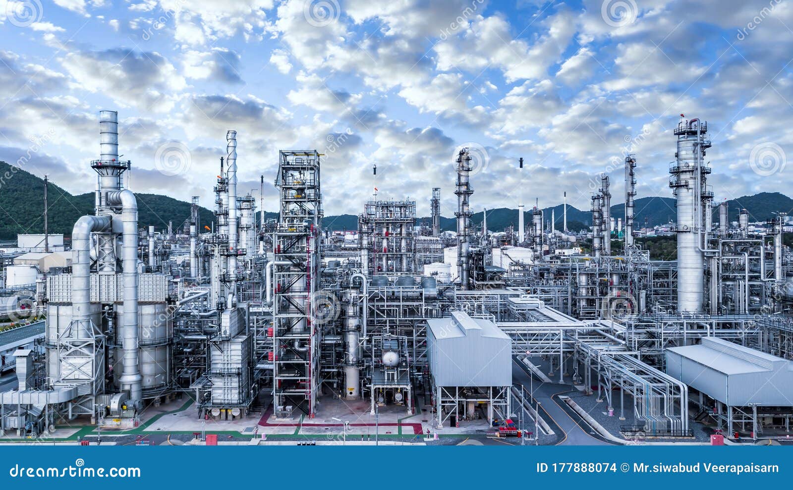 Industrieanlagen-177888074